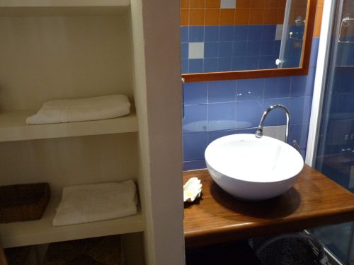 Estanteria del baño